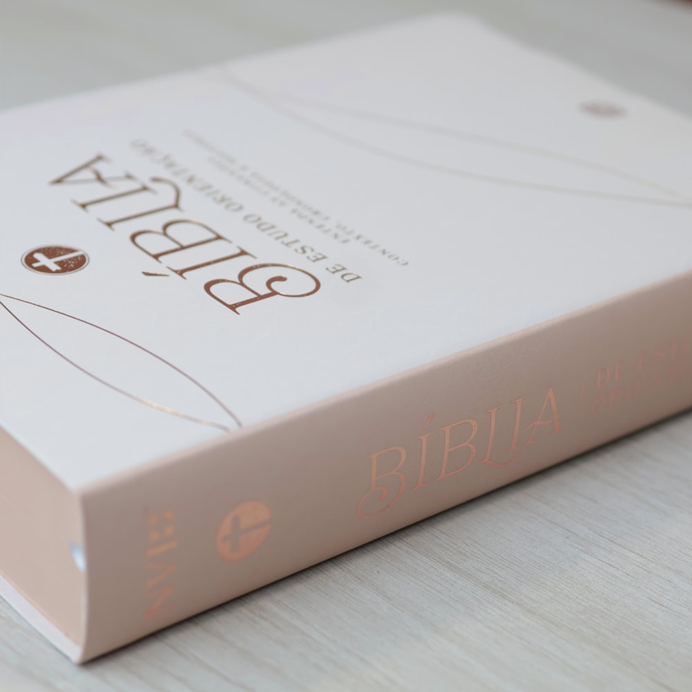 Bíblia Estudo Orientação | NVI | Letra Normal | Capa Rose Gold