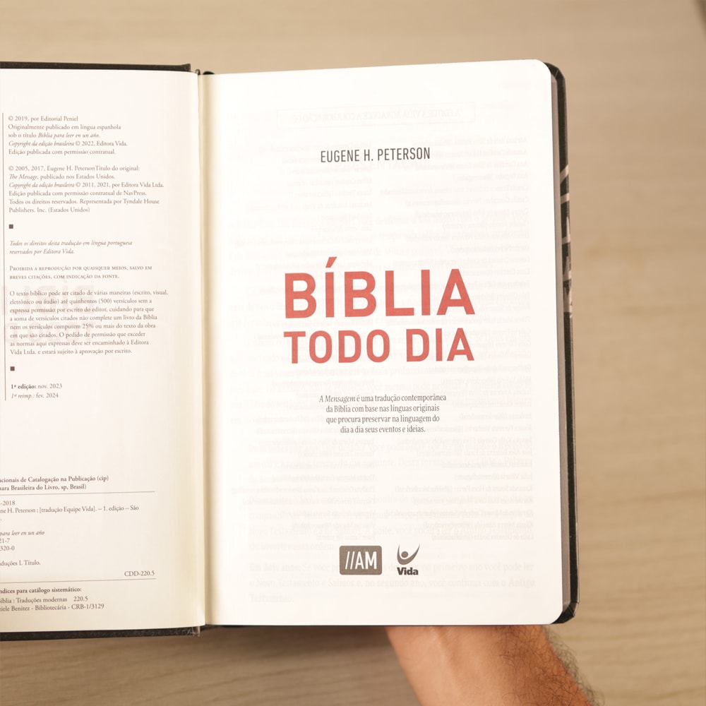 Bíblia Todo Dia com Espaço para Anotações | AM | Letra Normal | Capa Dura Ouvi a Tua Voz