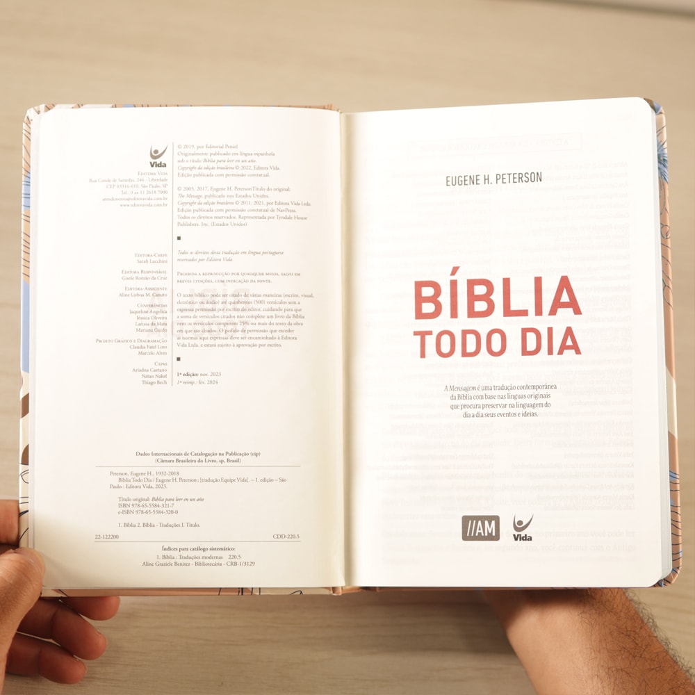 Bíblia Todo Dia com Espaço para Anotações | AM | Letra Normal | Capa Dura Primavera