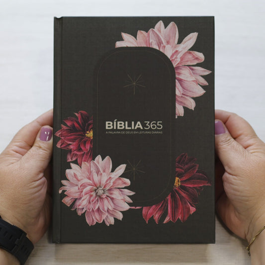 Bíblia 365 Flores Preta | NVT | Letra Grande | Capa Dura