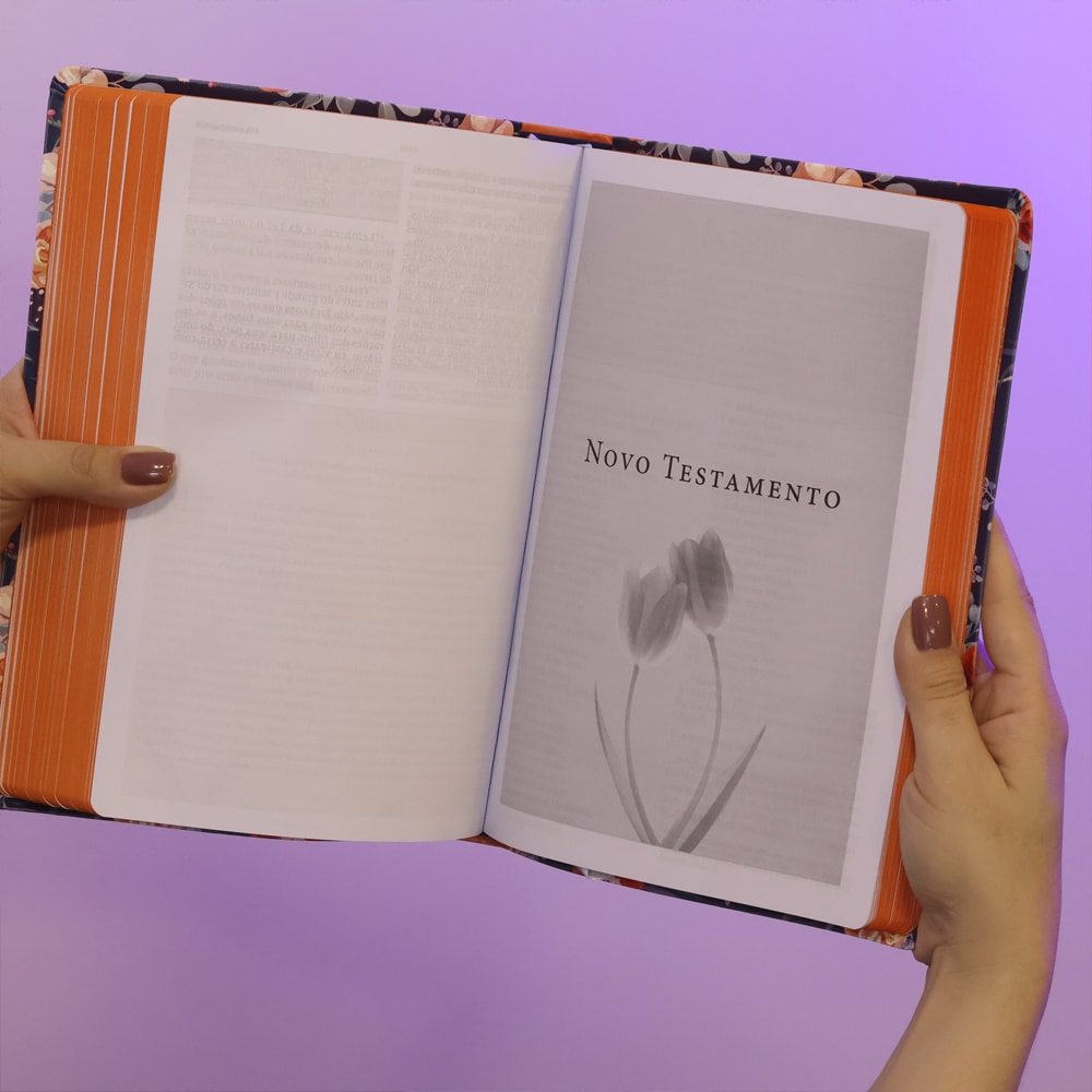 Bíblia da Mulher de Fé | NVI | Letra Grande | Capa Couro Soft Florida