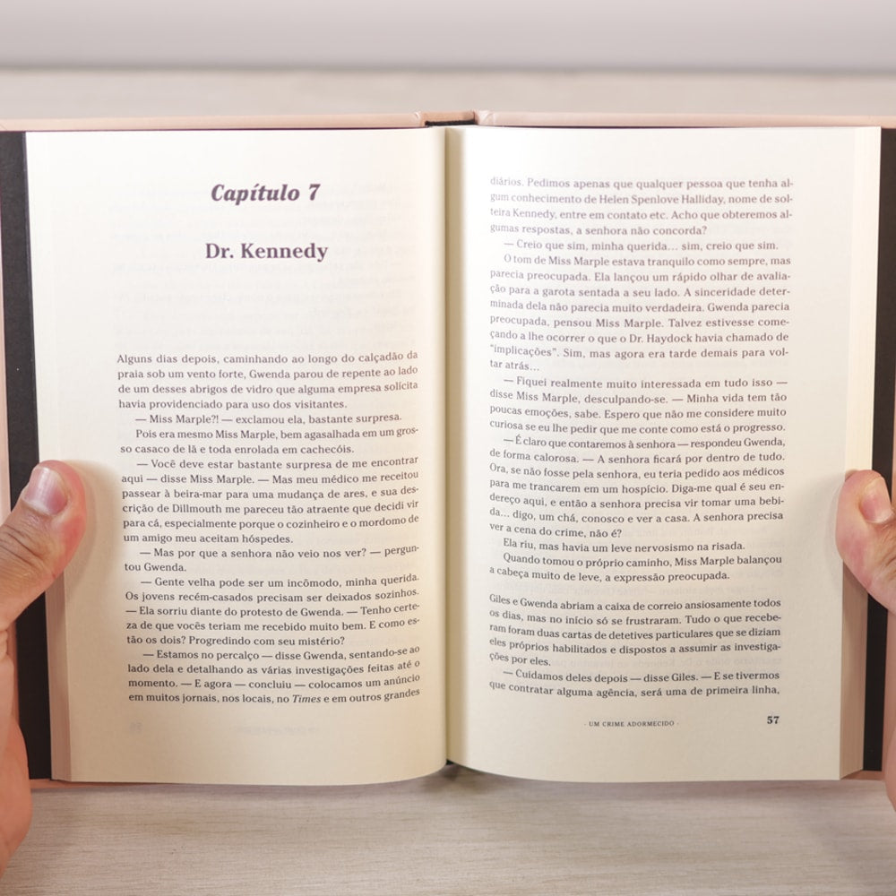 Um Crime Adormecido | Agatha Christie