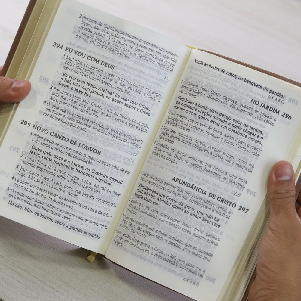 Bíblia do Culto com Harpa Cristã e Corinhos | ARC | Letra Gigante | Capa Semi-flexível Nude