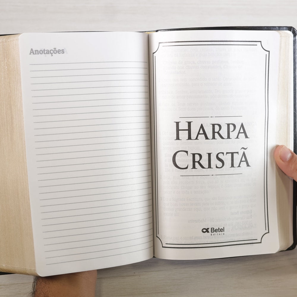 Bíblia do Culto com Harpa Cristã e Corinhos | ARC | Letra Extra Gigante | Capa Preta
