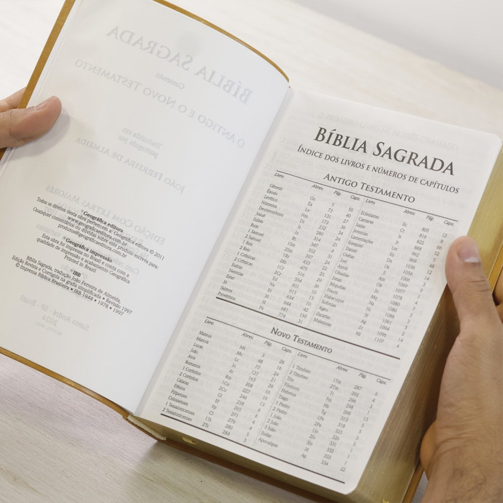 Bíblia do Culto do Ministro com Harpa Cristã e Corinhos | ARC | Letras ExtraGigante | Capa Luxo Marrom