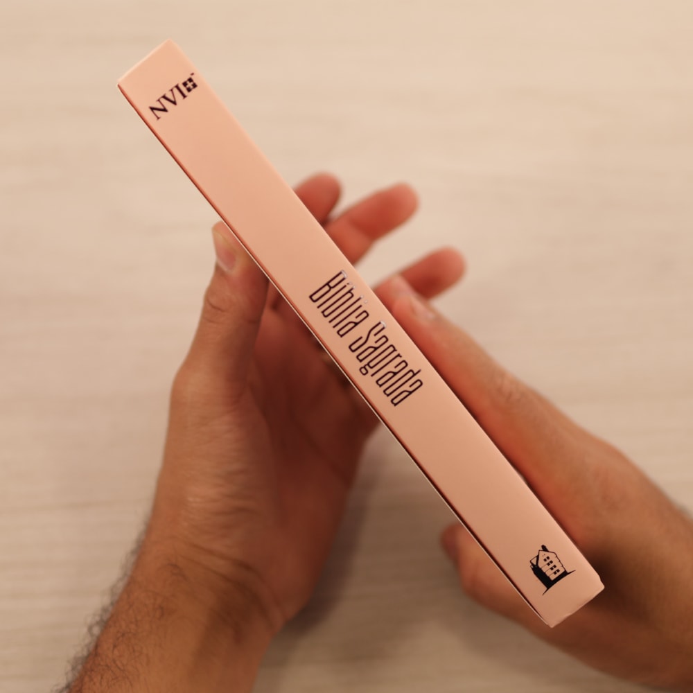 Bíblia Sagrada Slim Essa é Uma História de Amor | NVI | Leitura Perfeita | Capa Dura Rosa