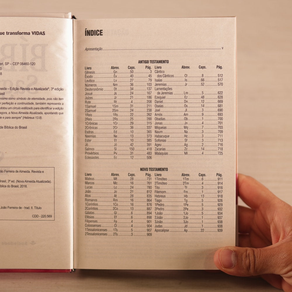 Bíblia Sagrada Tuas Consolações | NAA | Letra Normal | Capa Dura