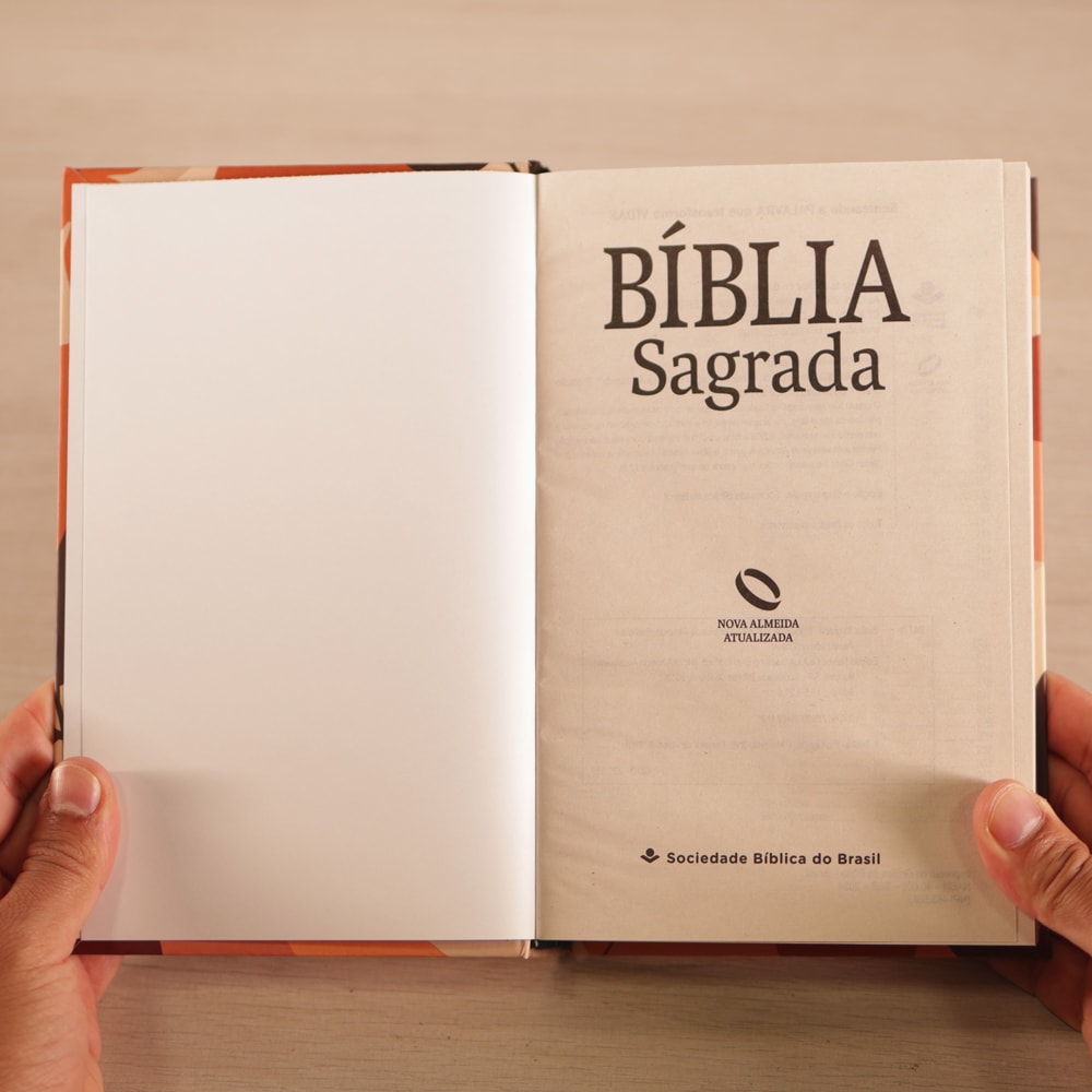 Bíblia Sagrada Estrelas de Belém | NAA | Letra Normal | Capa Dura