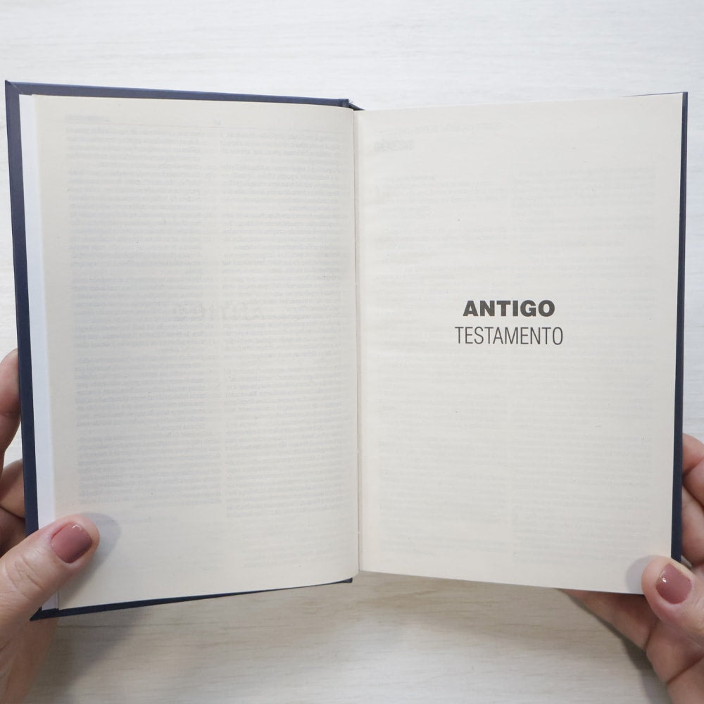 Bíblia Sagrada Bússola | NAA | Letra Normal | Capa Dura