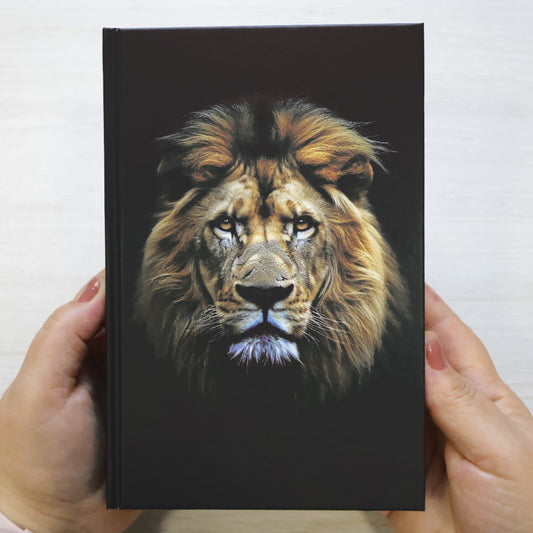 Bíblia Sagrada Leão | NAA | Letra Normal | Capa Dura