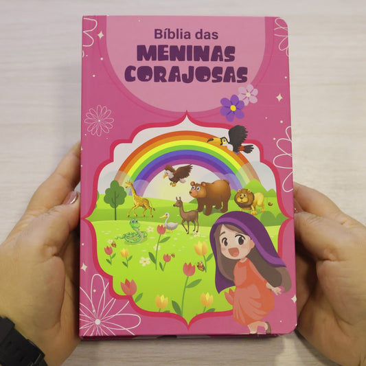 Bíblia das Meninas Corajosas | ARC | Capa Dura Rosa | Harpa Avivada e Corinhos