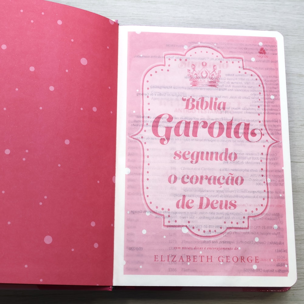 Bíblia da Garota Segundo o Coração de Deus | NBV | Capa Dura Felicidade