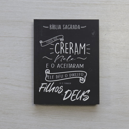 Bíblia Sagrada Média Creram Nele | ARC | Capa Brochura Preta