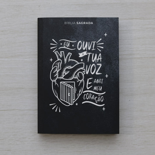 Bíblia Sagrada Média Lettering Abri meu Coração | ARC | Capa Brochura Preta