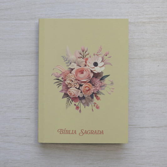 Bíblia Sagrada Média Buquê de Flores | ARC | Capa Brochura