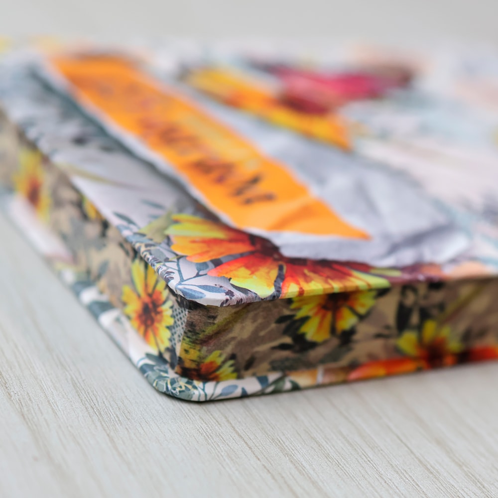 Bíblia Slim | Capa Dura | NVI | Floral Abstrato