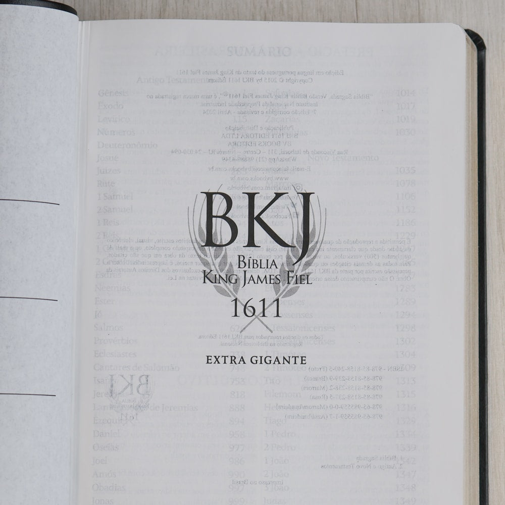 Bíblia King James Fiel 1611 | Extra Gigante | Capa Luxo Preta