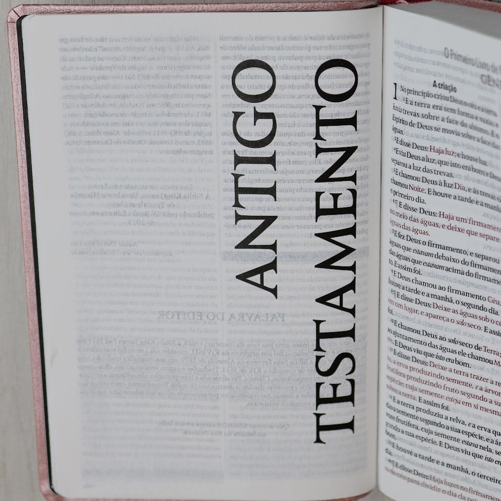 Bíblia King James Fiel 1611 | Extra Gigante | Capa Luxo Rosê