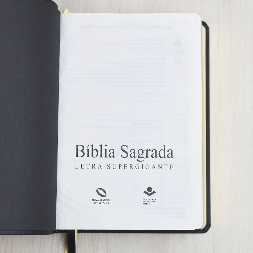 Bíblia Sagrada | Letra Supergigante | NAA | Capa Luxo Preta