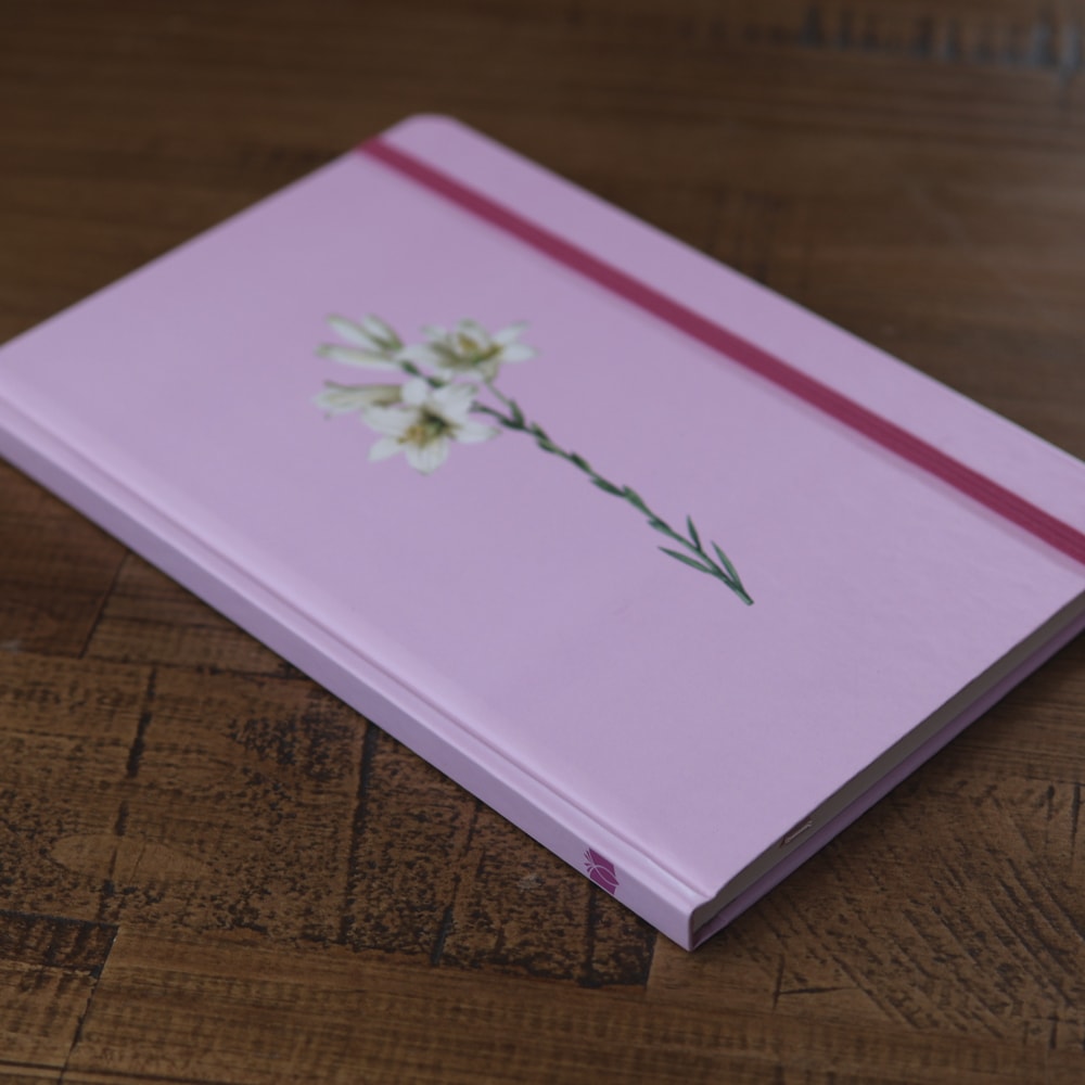 Caderno Moleskine | Com Pauta | Capa Lírios Rosa