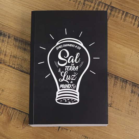 Bíblia Sagrada Sal da Terra e Luz do Mundo | NAA | Letra Normal | Capa Ilustrada