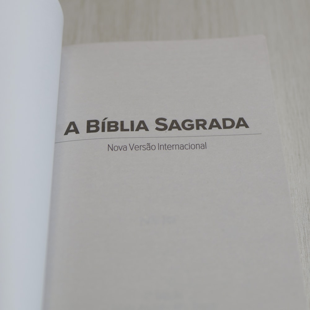 Bíblia Sagrada Lettering | NVI | Capa Brochura Azul