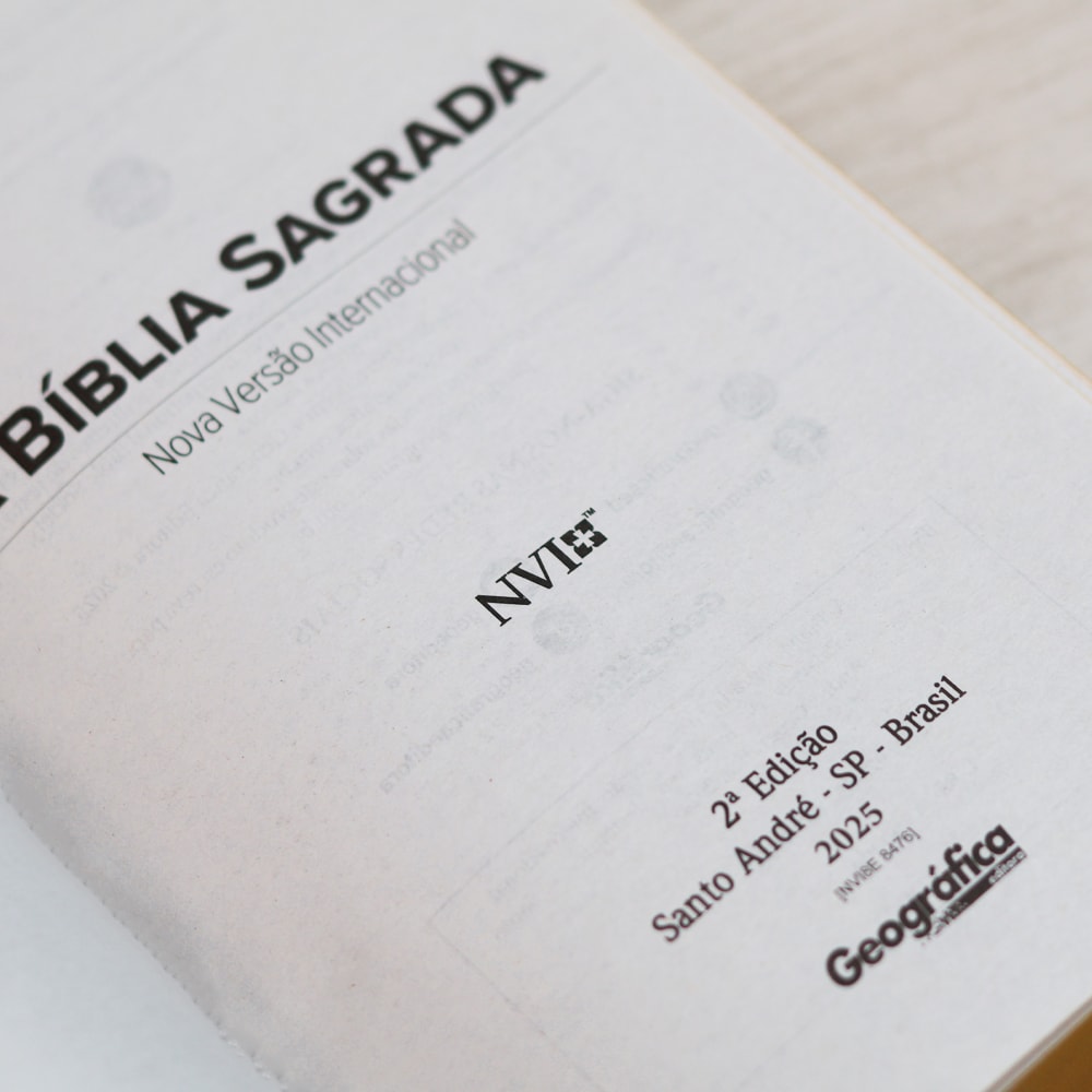 Bíblia Sagrada Lírios | NVI | Capa Dura Amarela