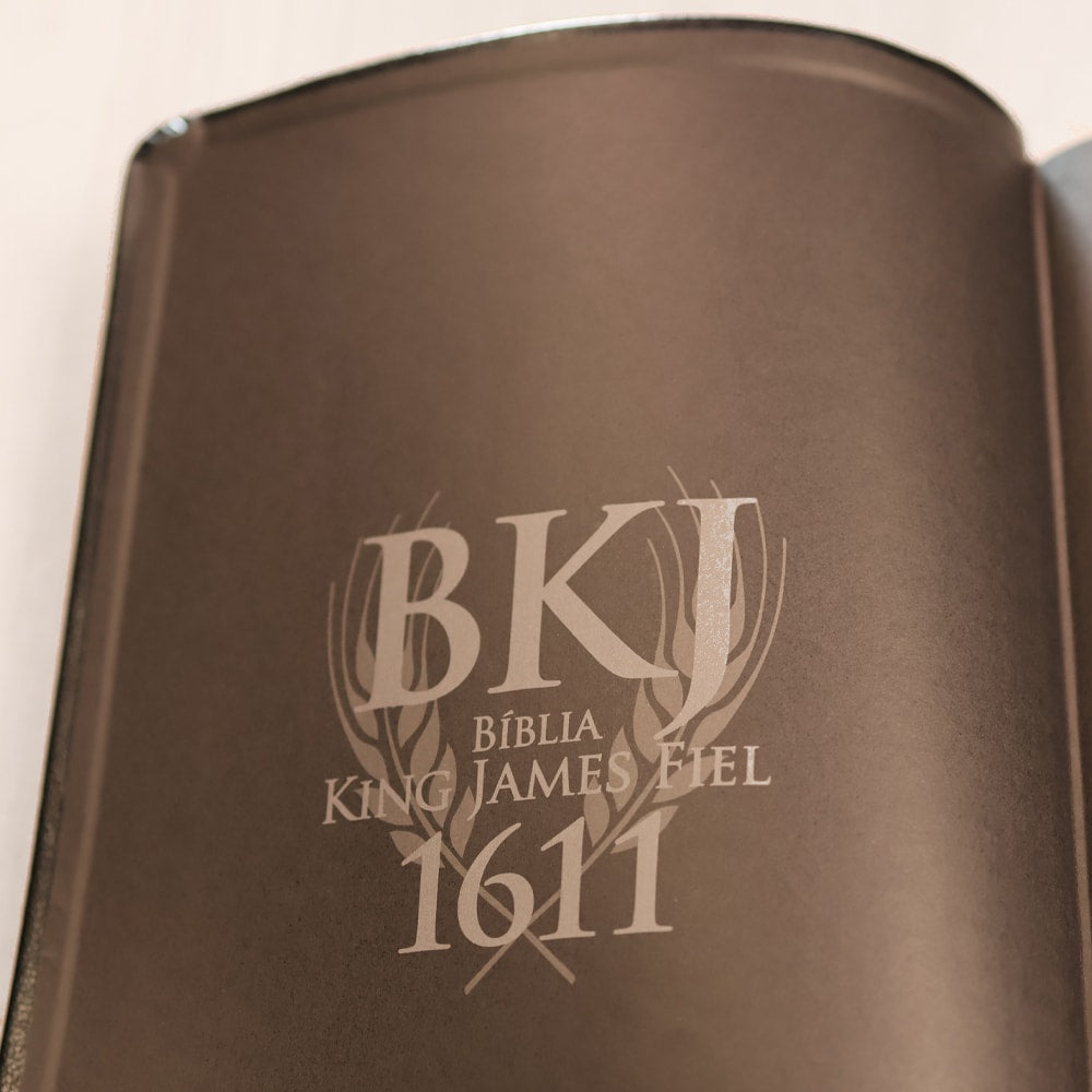 Bíblia King James 1611 | Letra Hipergigante | Capa Luxo Preta