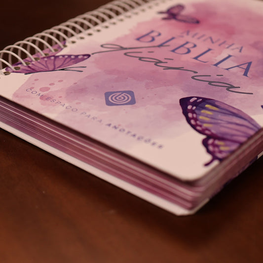 Minha Bíblia Diária Borboleta | NVI | Com Espaços Para Anotações | Capa Dura