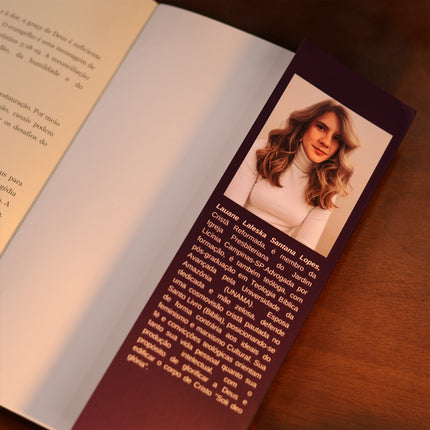 Entre a Cruz e a Igualdade | Lauane Santana Lopes