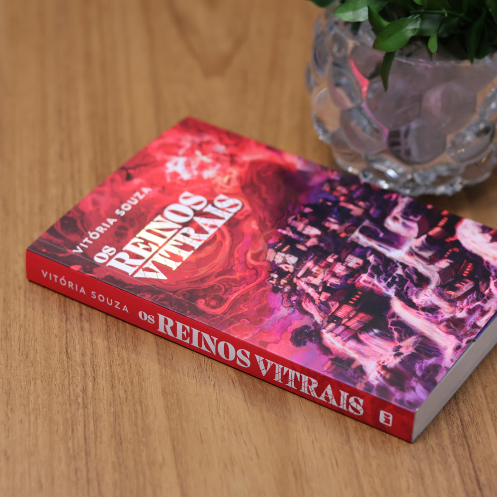 Os Reinos Vitrais | Vitória Souza
