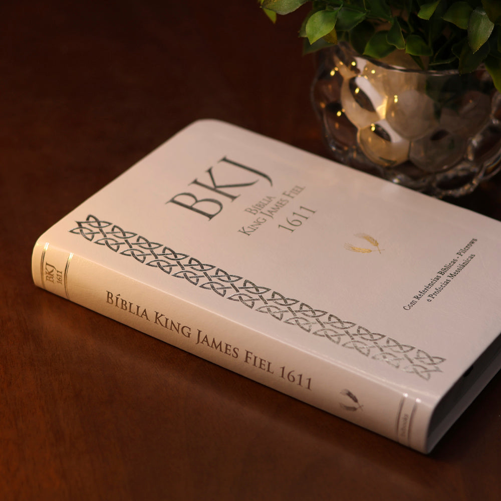 Bíblia King James Fiel 1611 | Concordância e Pilcrows | Capa Luxo Branca