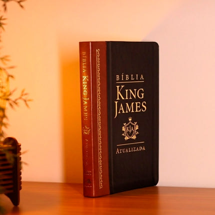 Bíblia King James Atualizada Slim | KJA | Letra Normal | Preta e Marrom