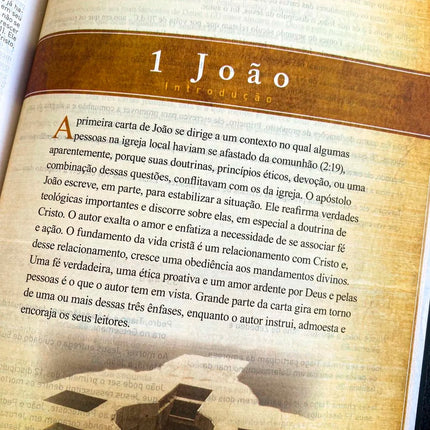 Bíblia Sagrada King James Fiel com Estudo Holman | Letra Normal | Capa Luxo Azul