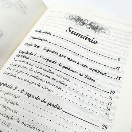 Bíblia da Mulher Vitoriosa | Letra Gigante | ARC | Lilas e Rosa