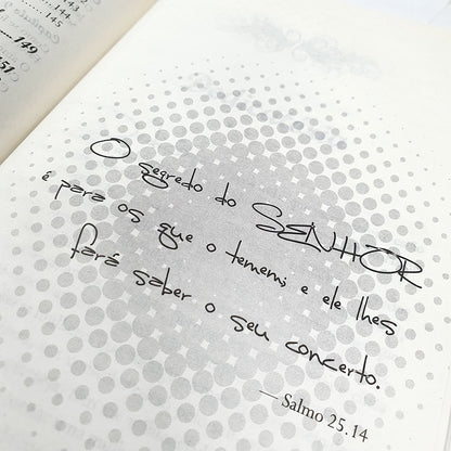 Bíblia da Mulher Vitoriosa | Letra Gigante | ARC | Branca
