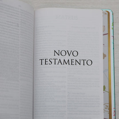 Bíblia Um Tempo Especial com Deus | NVI | Letra Grande | Capa Dura Pássaros
