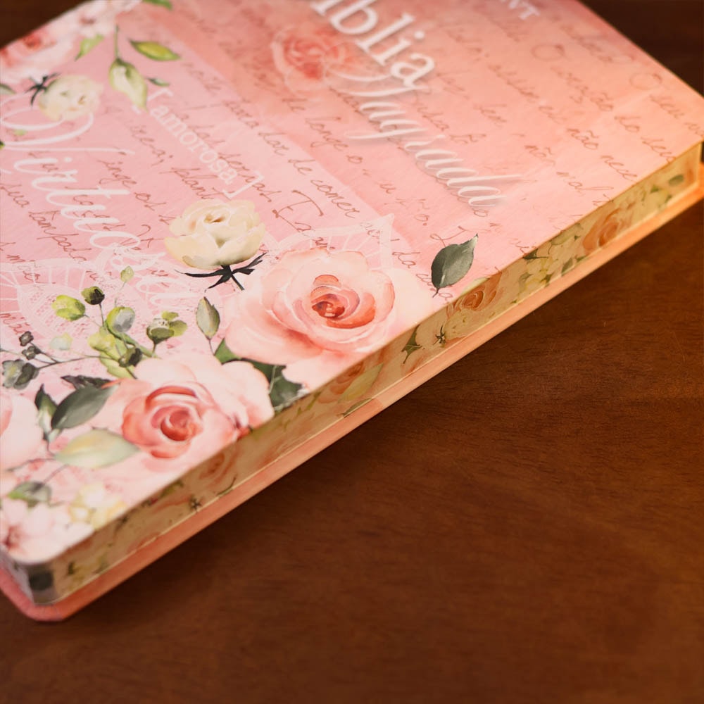 Bíblia Sagrada Mulher Virtuosa | NVT | Letra Normal | Capa Dura Flores