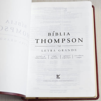 Bíblia Thompson de Estudo | AEC | Letra Grande | Capa Luxo Vinho