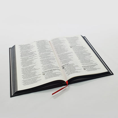 Bíblia The Love Book Coroa Jesus Copy | NAA | Letra Normal | Capa Dura