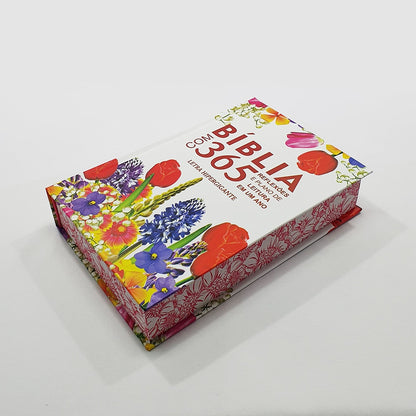 Bíblia com 365 Reflexões e Plano de Leitura | ARC | Hipergigante | Capa Dura Flores