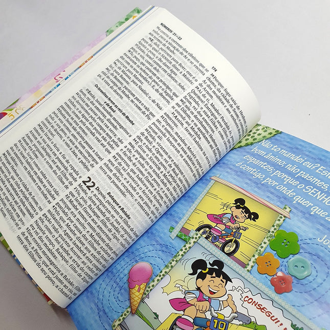 Bíblia da Turminha da Graça | Capa Almofadada | Menina