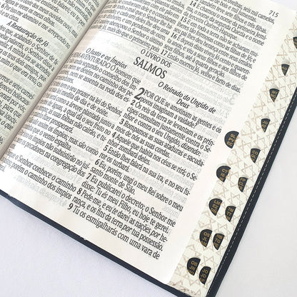 Bíblia Sagrada Harpa Avivada e Corinhos | ARC | Letra Jumbo | Índice | Bicolor Preta e Vinho