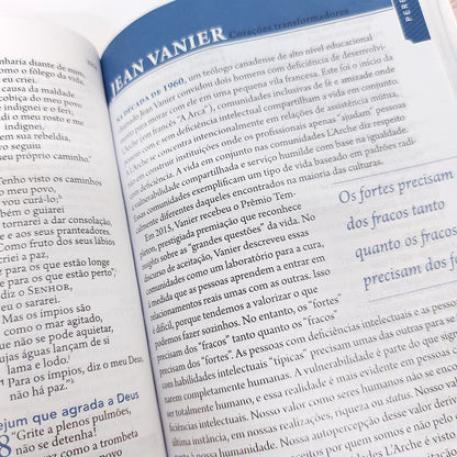 Bíblia Além do Sofrimento | NAA | Letra Normal | Azul