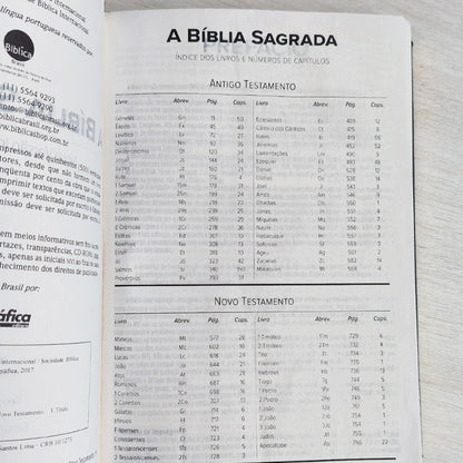 Bíblia Sagrada Slim | NVI | Letra Maior | Capa Luxo Marrom