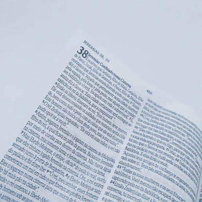 Bíblia Sagrada Mulher que Teme | NVI | Letra Maior | Capa Dura