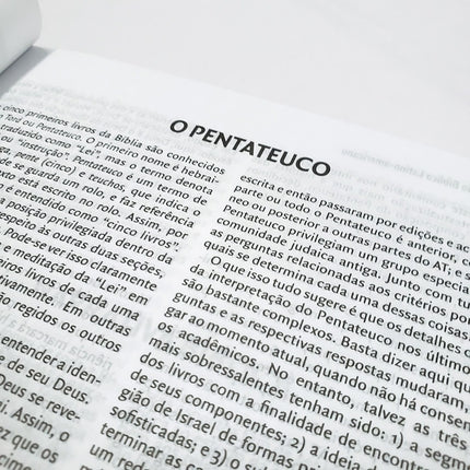 Comentário Bíblico Latino-Americano | C René Padilla