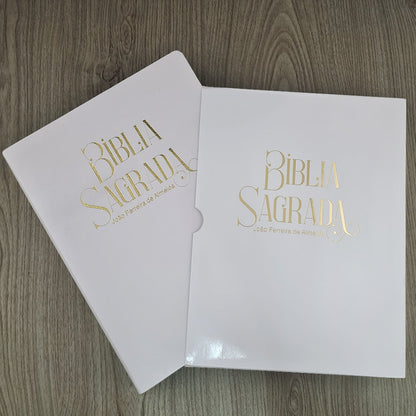 Bíblia Sagrada para Presente com Caixa | ARC | Capa Luxo Branca