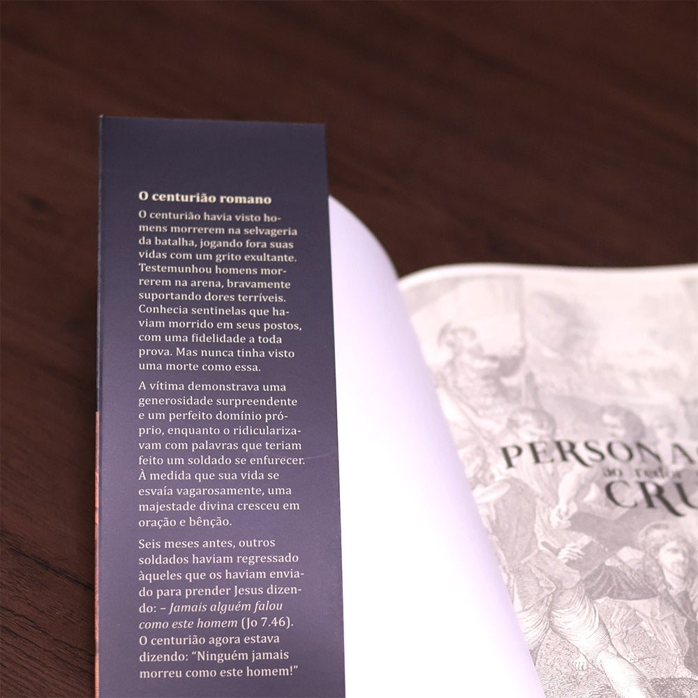 Personagens ao Redor da Cruz | Tom Houston