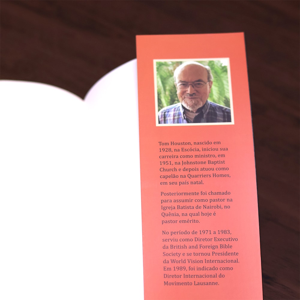 Personagens ao Redor da Cruz | Tom Houston